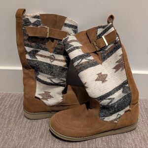 Sanuk Aztec Print Fleece Lined Calf Height Boots